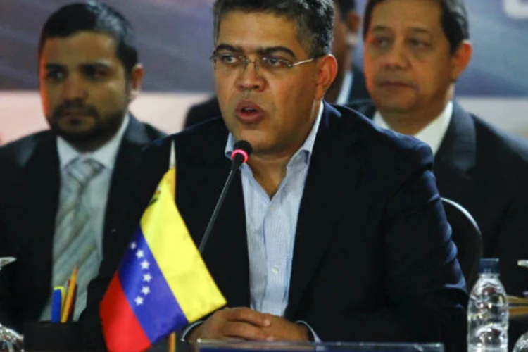 
	Jaua: &quot;Temos a obriga&ccedil;&atilde;o, como herdeiros de Sim&oacute;n Bol&iacute;var, de procurar a uni&atilde;o da Am&eacute;rica Latina e do Caribe e vamos trabalhar por isso todos os dias&quot;
 (REUTERS / Carlos Garcia Rawlins)