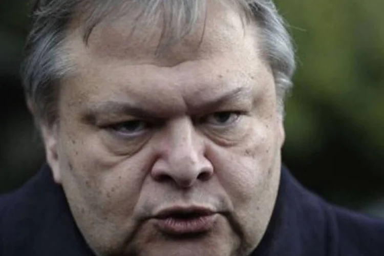 Ministro Evangelos Venizelos: o Parlamento "votará as condições de emissão de novos títulos", que terá como objetivo reduzir em € 100 bilhões a dívida soberana do país (Aris Messinis/AFP)