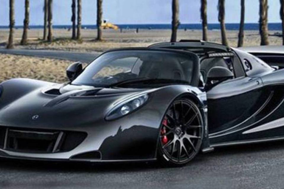 Hennessey Venom GT bate recorde de velocidade