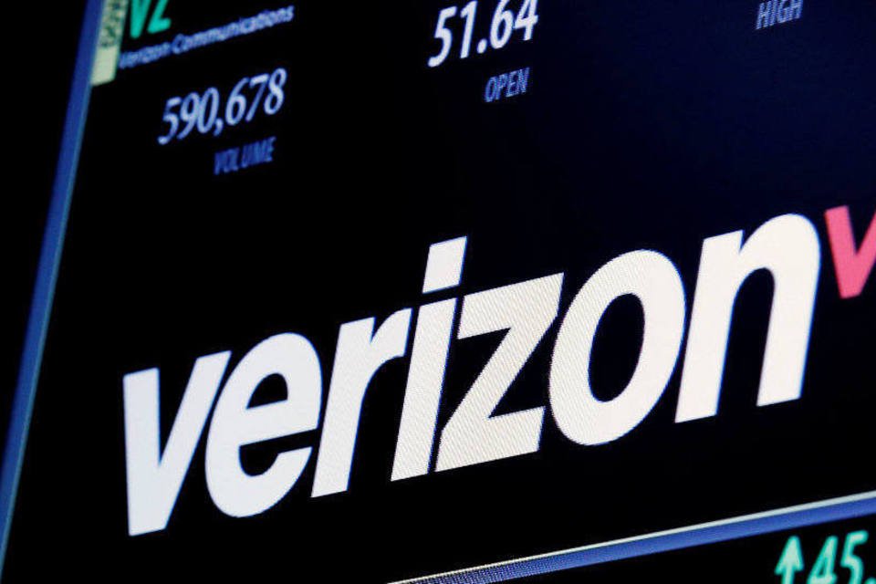 Verizon tem salto em número de assinantes e ações sobem