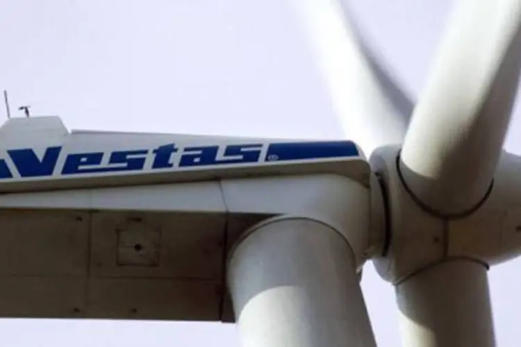 
	Logo da Vestas: cerca de mil funcion&aacute;rios, principalmente na China, mas tamb&eacute;m na Noruega, Su&eacute;cia, Alemanha e Dinamarca, ser&atilde;o transferidos ao novo controlador
 (Christian Ringbæk/AFP)