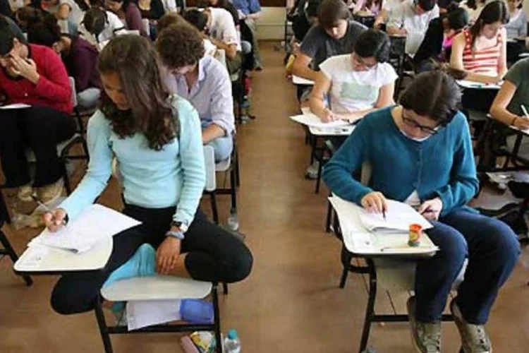 
	Vestibular: &quot;F&iacute;sica e matem&aacute;tica estavam f&aacute;ceis&quot;, afirmou o candidato Pedro Henrique Ortega de Marco sobre a segunda fase do exame da Fuvest
