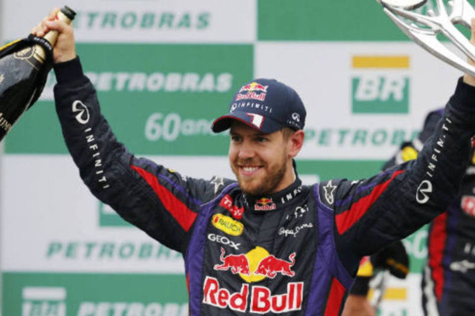 Vettel vence GP do Brasil; Massa chega em sétimo