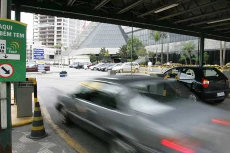 
	Ped&aacute;gio: de acordo com a Move Mais, a empresa est&aacute; investindo R$ 80 milh&otilde;es para oferecer servi&ccedil;os pr&eacute;-pagos e p&oacute;s-pagos
 (Quatro Rodas)
