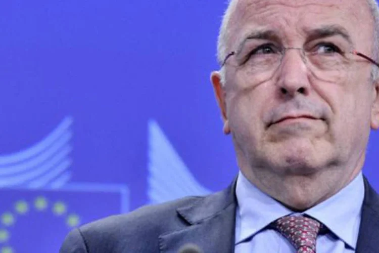 
	O vice-presidente da CE em confer&ecirc;ncia de imprensa em Bruxelas: &quot;s&atilde;o decis&otilde;es que correspondem aos espanh&oacute;is e aos espanh&oacute;is das comunidades aut&ocirc;nomas&quot;, afirmou
 (©AFP / Georges Gobet)
