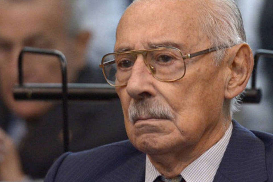 Justiça autoriza entrega do corpo de Videla a sua família