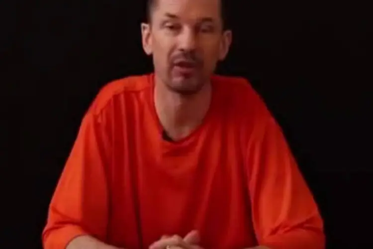 John Cantlie: ele promete “comunicar alguns fatos” em uma série de "programas" (Reprodução/YouTube)
