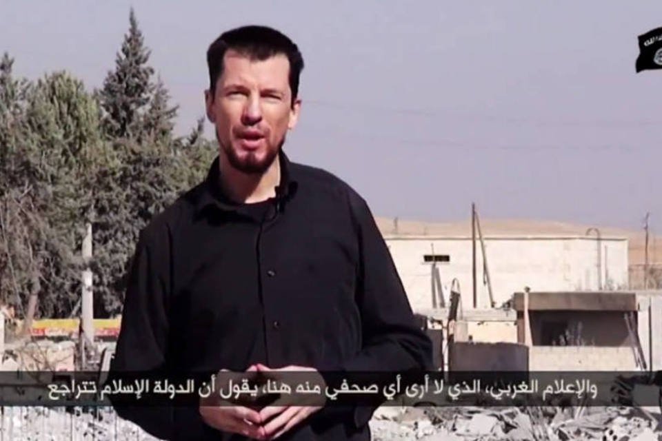 Estado Islâmico divulga vídeo de refém britânico