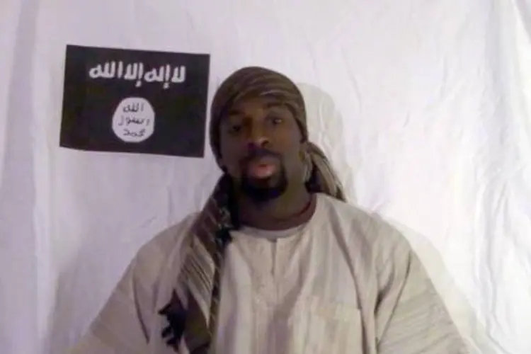 
	Captura do v&iacute;deo divulgado em sites islamitas mostra Amedy Coulibaly, que morreu na tomada de ref&eacute;ns em Paris
 (Afp.com)