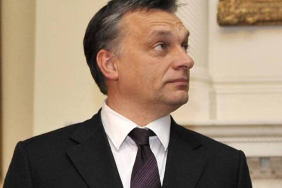 Hungria assume presidência da UE em plena crise do euro