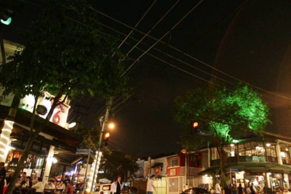 Falta de água em SP afeta bares na Vila Madalena