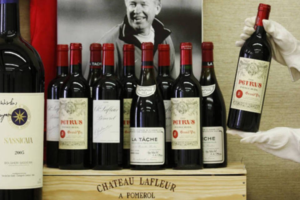 Vinhos de Alex Ferguson vão a leilão