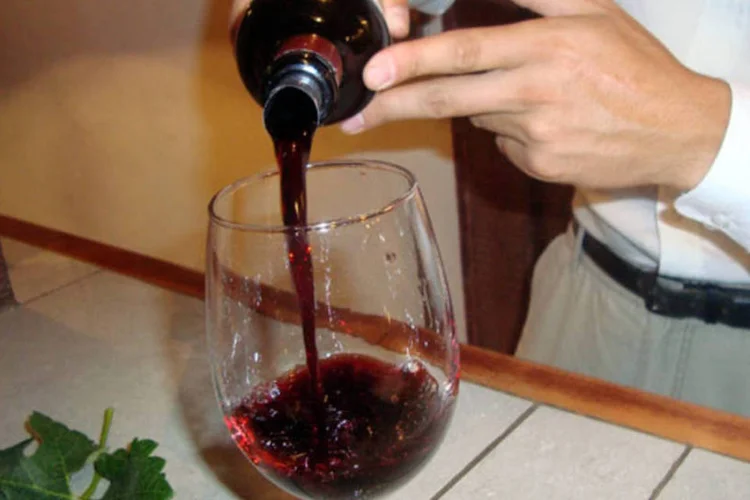 
	Vinho: previs&atilde;o da Receita &eacute; que haja uma arrecada&ccedil;&atilde;o adicional de R$ 1 bilh&atilde;o no item bebidas quentes
 (Vanessa Barbosa/EXAME.com)