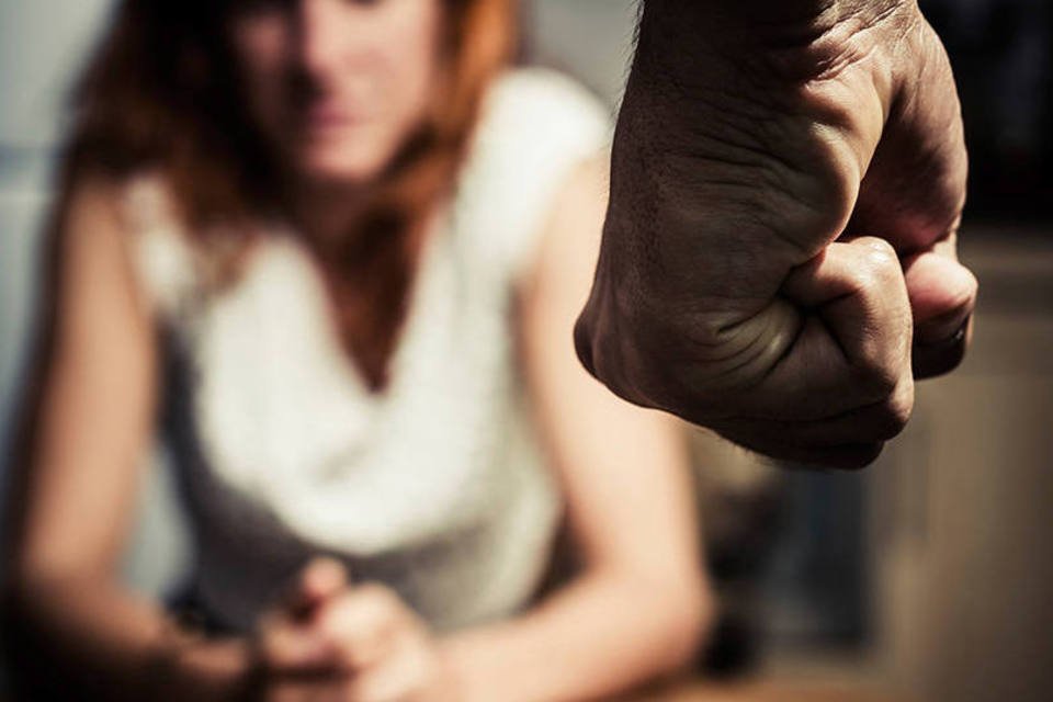 Mulheres são mais agredidas em fins de semana e dias de futebol