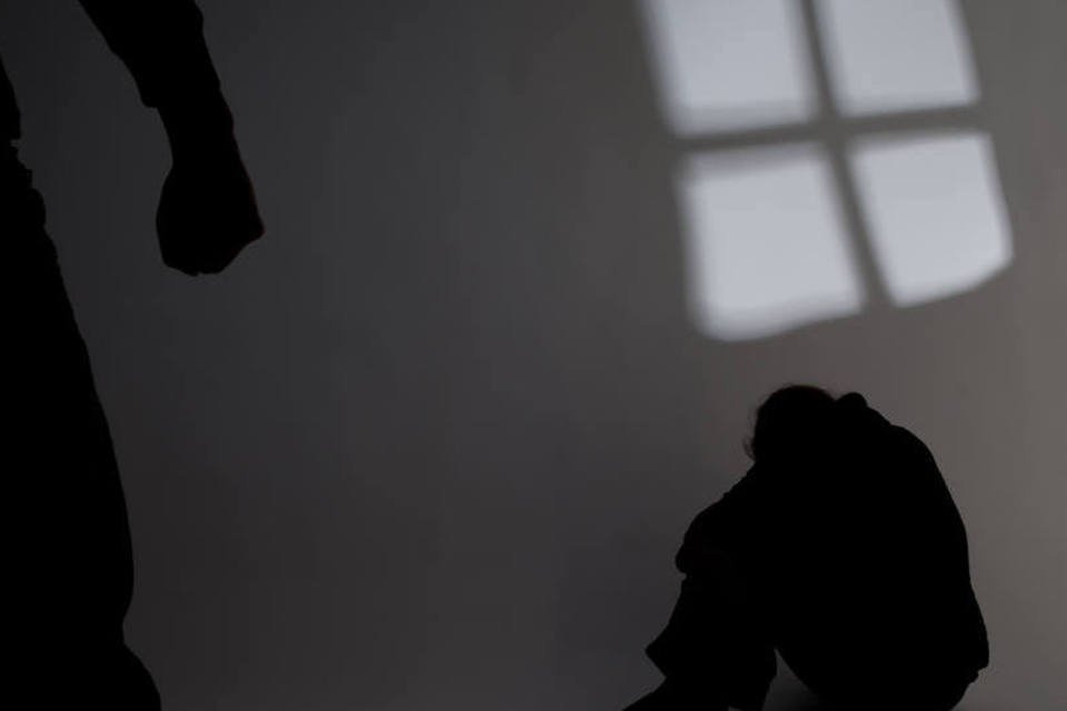Disque-Denúncia recebe ligações sobre estupro coletivo