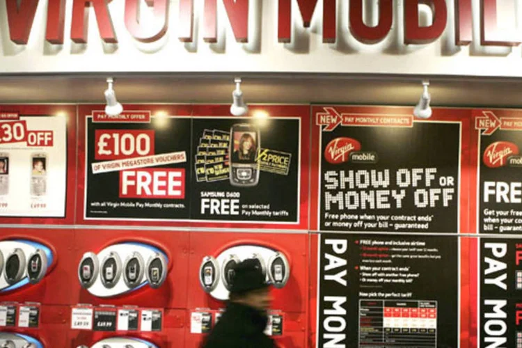 
	Loja de celulares da Virgin Mobile, em Londres: desde a sua entrada na Am&eacute;rica Latina, a companhia angariou US$ 74 milh&otilde;es para o lan&ccedil;amento de suas opera&ccedil;&otilde;es
 (Peter Macdiarmid/Getty Images)