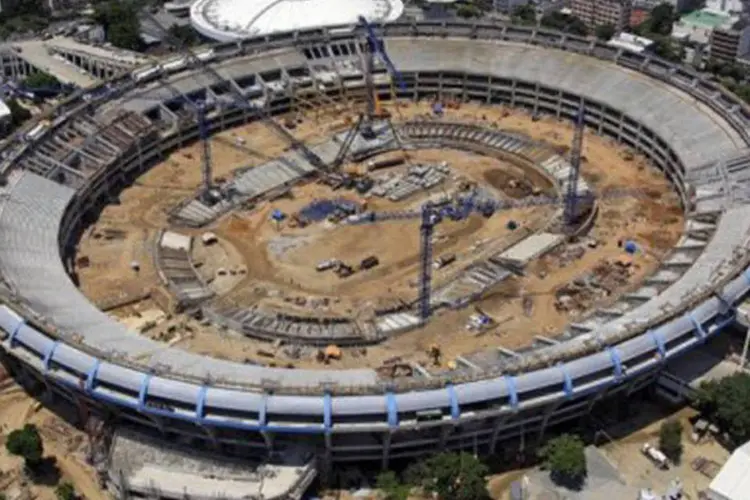 Vista aérea das obras do Maracanã para a Copa do Mundo de 2014 (AFP)