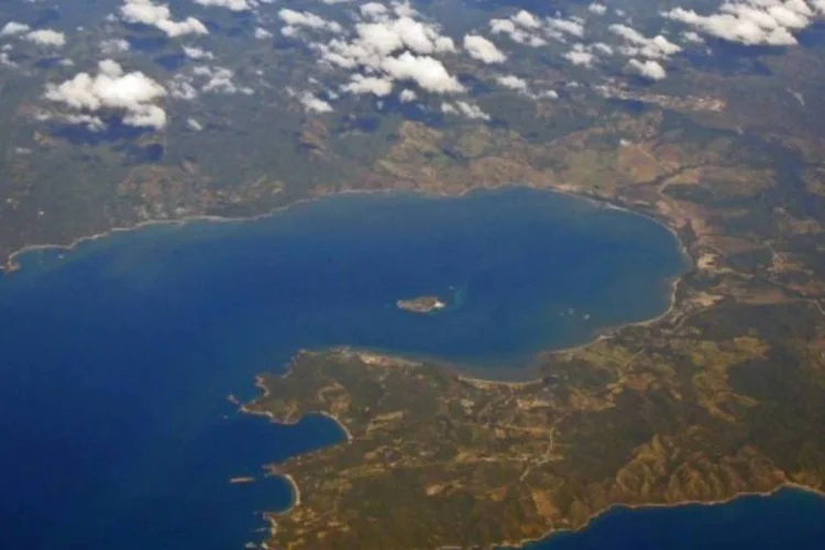 
	Vista a&eacute;rea da fronteira entre Nicaragua e Costa Rica: o alerta de tsunami se limitou &agrave; Costa Rica, Nicar&aacute;gua e Panam&aacute;
 (Wikimedia Commons)