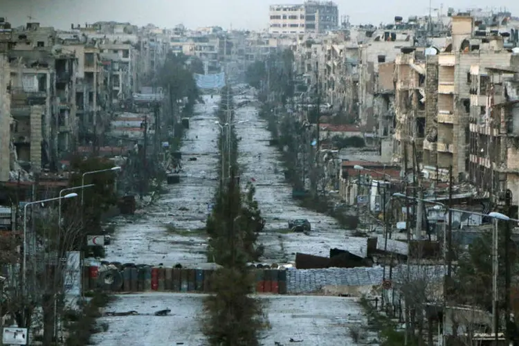 
	Aleppo: esta&ccedil;&atilde;o que fornece &aacute;gua para 250 mil pessoas foi danificada nos ataques a&eacute;reos
 (Hosam Katan / Reuters)