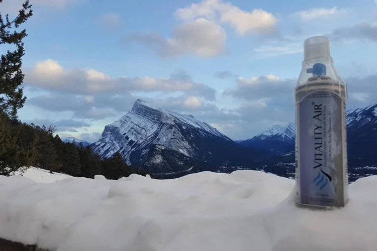 Ar engarrafado: empresa canadense está exporta ar para chineses (Reprodução/Facebook/Vitality Air)