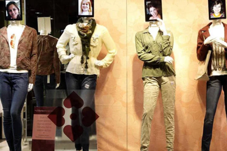 
	Vitrine da loja Marisa na Avenida Paulista: no acumulado do primeiro semestre, a companhia teve lucro de R$ 47,5 milh&otilde;es
 (Divulgação)