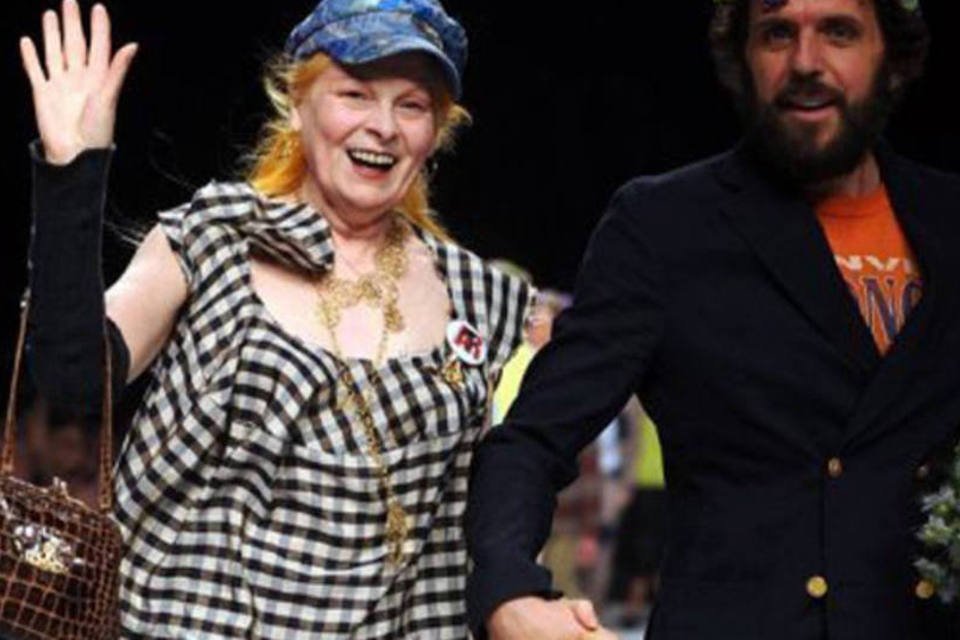 Vivienne Westwood vai vender camisa de apoio a Assange