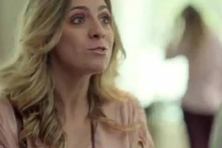 Comercial da Vivo: campanha da Africa é baseada no insight de que muitas pessoas utilizam seus dispositivos móveis para acessar a Internet apenas por redes Wi-Fi (Reprodução)