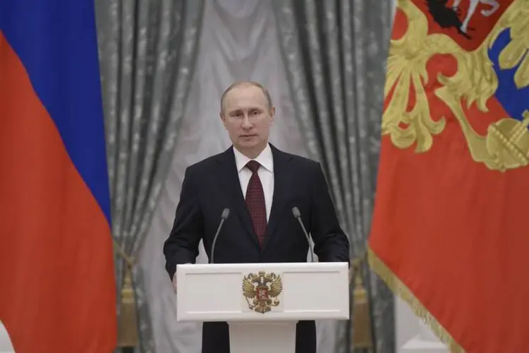Presidente da Rússia, Vladimir Putin, discursa durante uma cerimônia no Kremlin, em Moscou (Alexei Nikolskiy/RIA Novosti/Kremlin/Reuters)