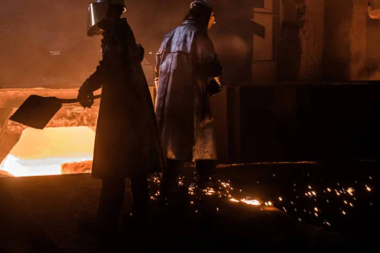 
	Voestalpine: itens n&atilde;o recorrentes do segundo trimestre ajudaram a compensar uma leve queda nas vendas em seu primeiro semestre
 (Bloomberg)