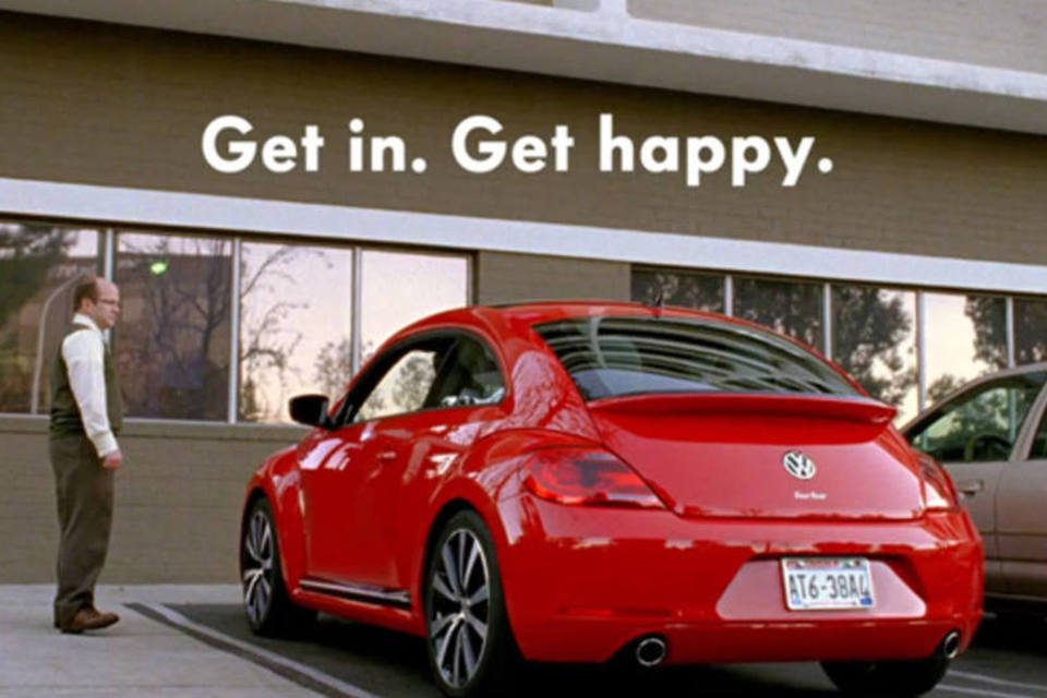 Volkswagen convida as pessoas a serem felizes