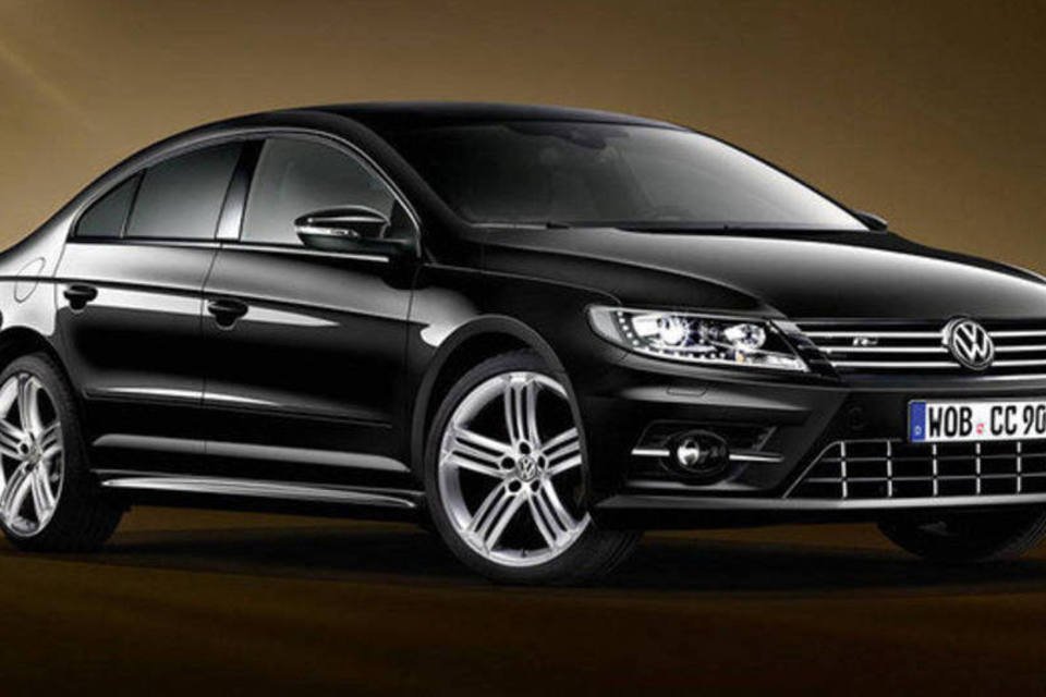 Volkswagen CC ganha versão Dynamic Black
