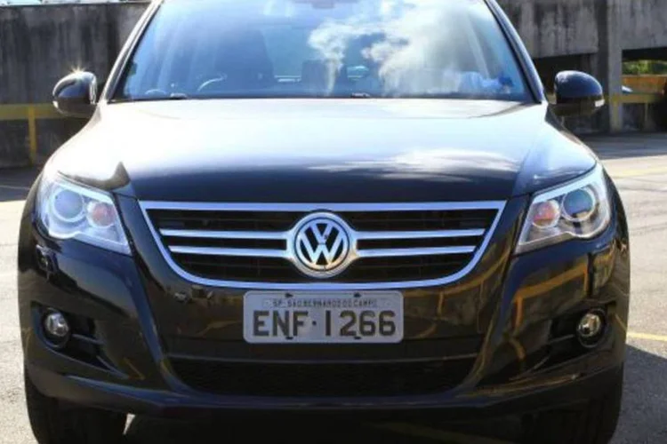 O Tiguan seguiu a linha adotada pelo seu irmão maior, o Touareg, e está com ares mais urbanos (Marcelo Kura/Info EXAME)