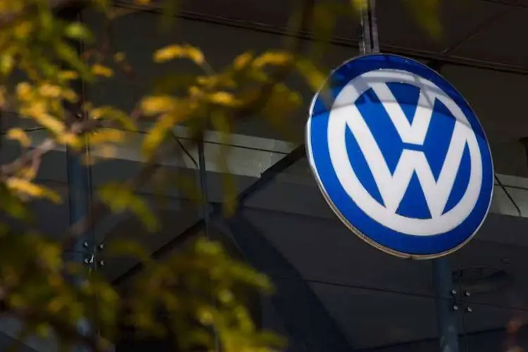 
	Logo da Volkswagen: a VW reconheceu ter manipulado os motores de onze milh&otilde;es de ve&iacute;culos a diesel de v&aacute;rias de suas doze marcas
 (Bloomberg)