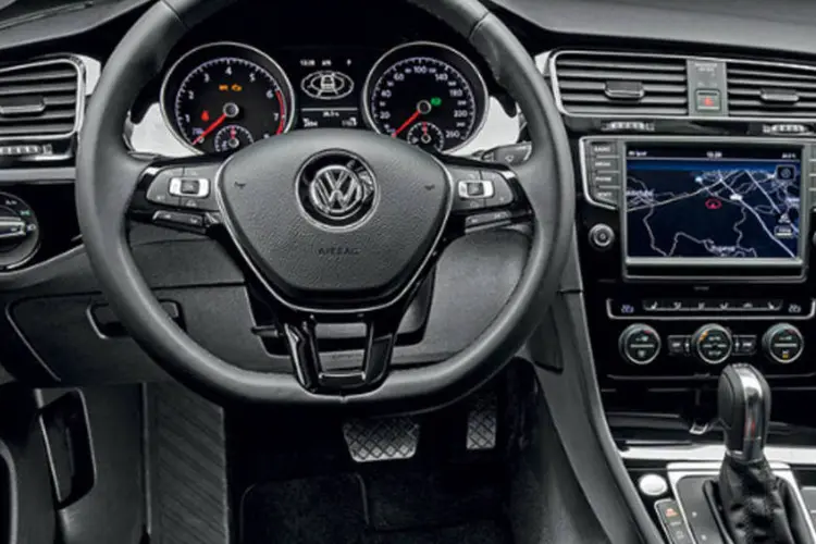 
	Volkswagen Golf Highline 1.4 TSI: qualidade geral da cabine aproxima o Golf aos VW de luxo
 (Marco de Bari)
