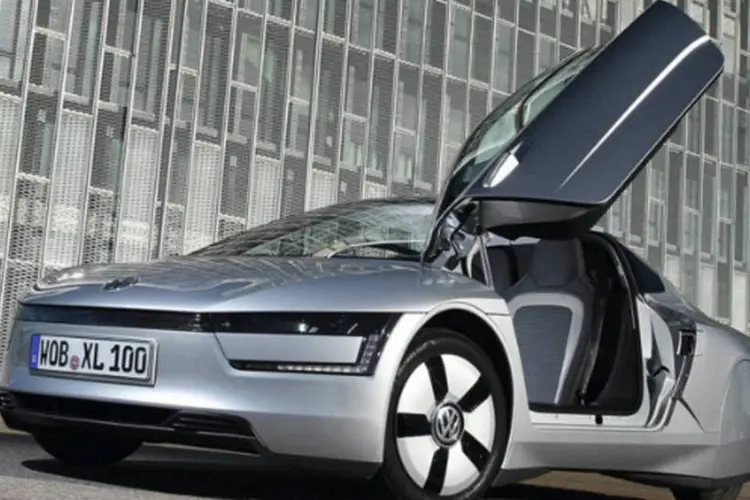 
	Volkswagen XL1: montadora alem&atilde; investir&aacute; dois ter&ccedil;os do or&ccedil;amento em inova&ccedil;&atilde;o para ser a maior do mundo
 (Divulgação)
