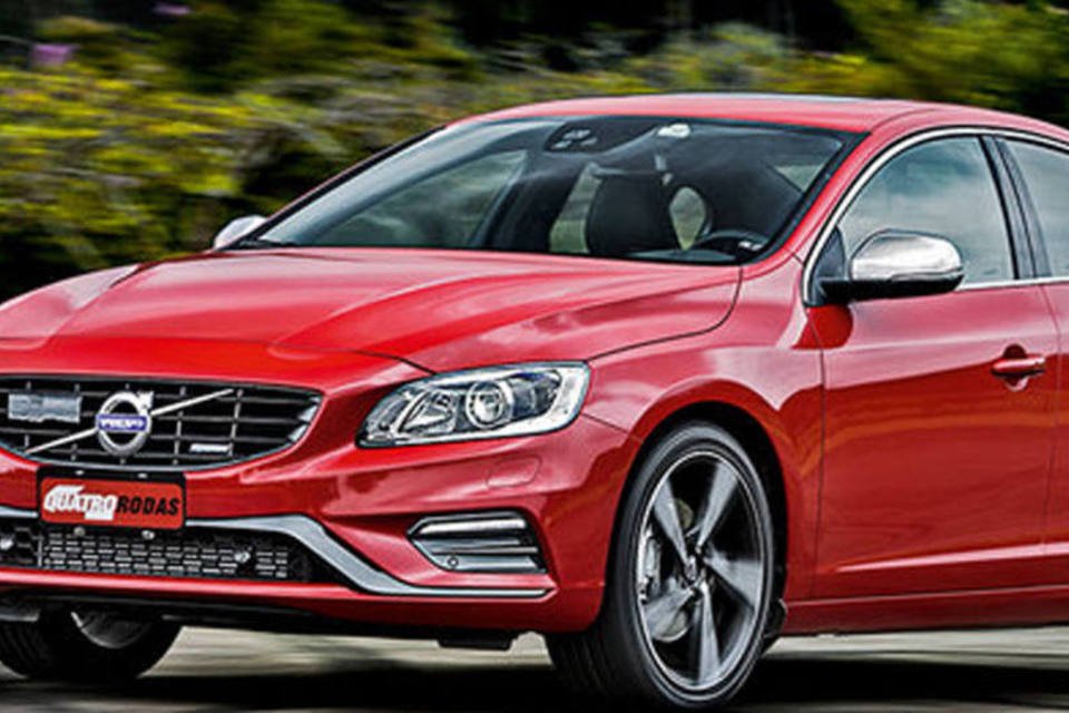 Volvo S60, V60 e XC60 ganham mais itens