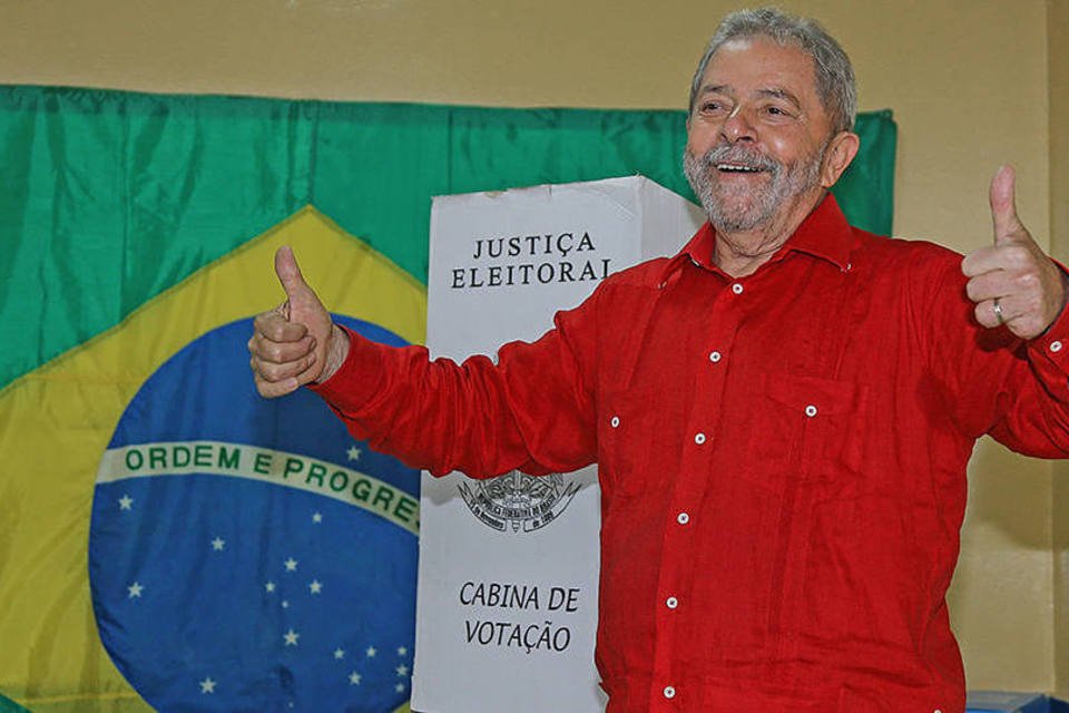 Lula reclama de "linchamento midiático"