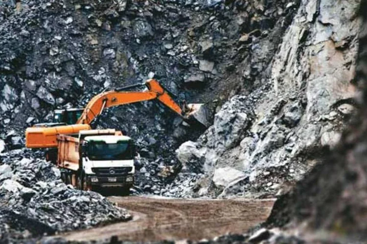 
	Produ&ccedil;&atilde;o da Votorantim Cimentos: em acordo de permuta feito em 2010 em que cedeu ativos industriais, a empresa entrou no capital da Cimpor
 (Marcelo Almeida/EXAME.com)