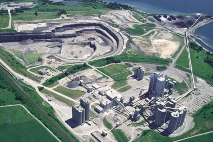 A Votorantim planeja construir uma nova fábrica de cimento no Peru (Divulgação/EXAME)