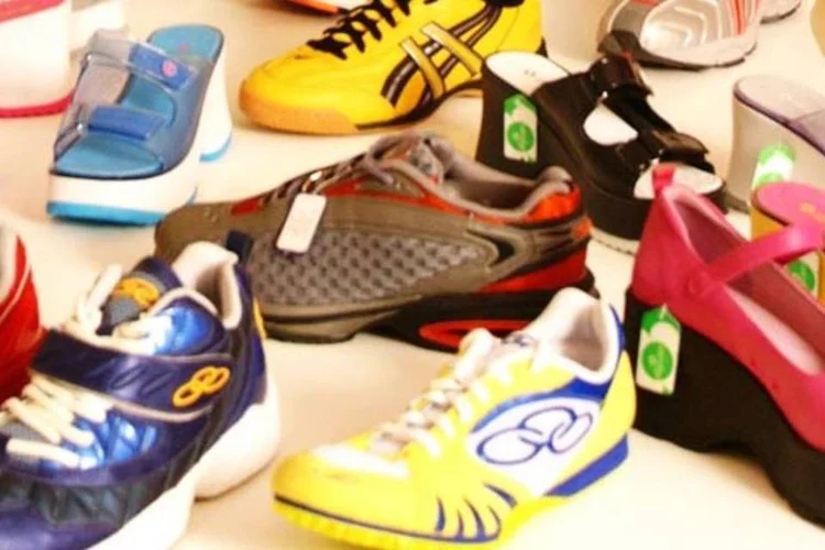 Calçados da Olympikus e Azaléia: o Brasil impõe desde 2010 uma sobretaxa de US$ 13,85 para cada par de sapatos procedente da China (Eneida Serrano/EXAME)
