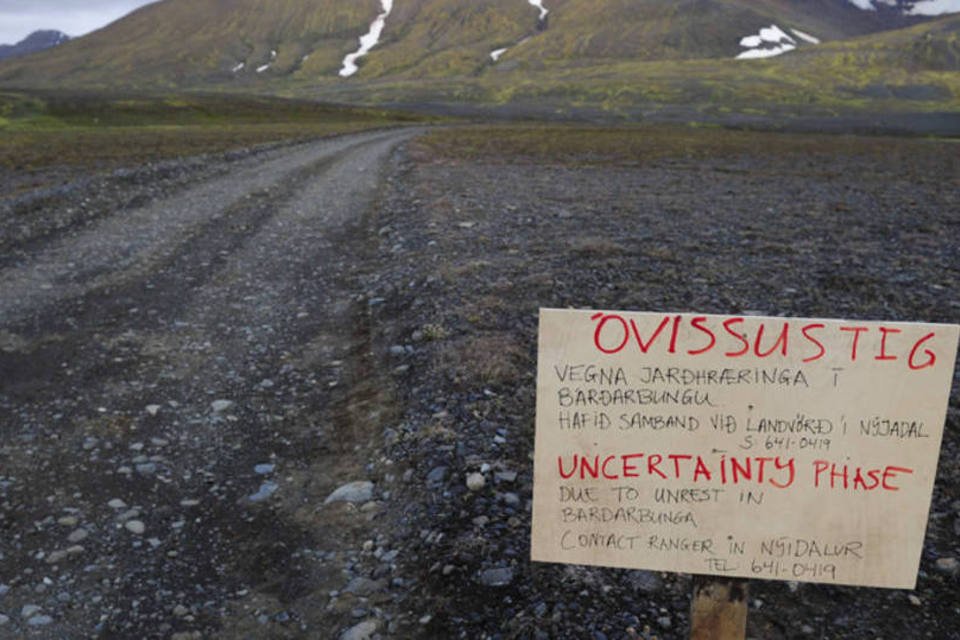Islândia retira moradores de área ao norte de vulcão