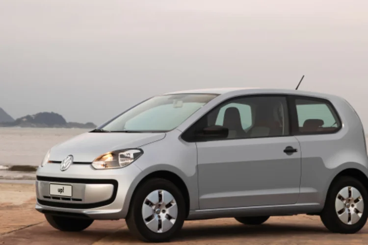 
	Up!: produzido na f&aacute;brica da montadora em Taubat&eacute;, no interior de S&atilde;o Paulo, o modelo j&aacute; &eacute; exportado para Argentina, Uruguai e M&eacute;xico
 (Divulgação/Volkswagen)