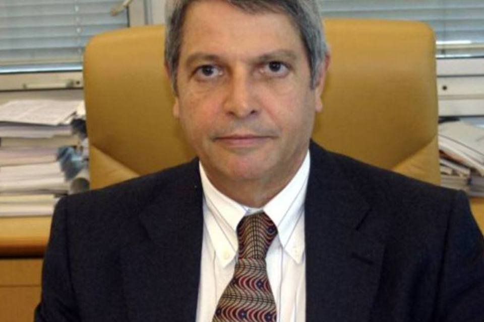 Ministro garante modernização de aeroportos em dois anos