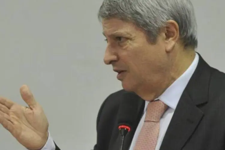 O ministro-chefe da Secretaria de Aviação Civil, Wagner Bittencourt, afirmou nesta quarta-feira durante balanço do PAC que o questionamento ao resultado é "normal" (Antonio Cruz/ABr)