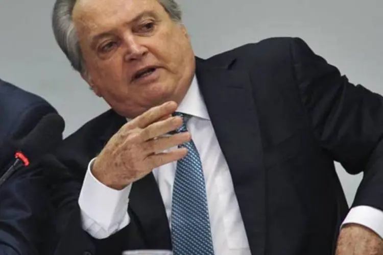 Foi recomendado que o ministro Pedro Novais siga o mesmo caminho de Rossi (Agência Brasil)