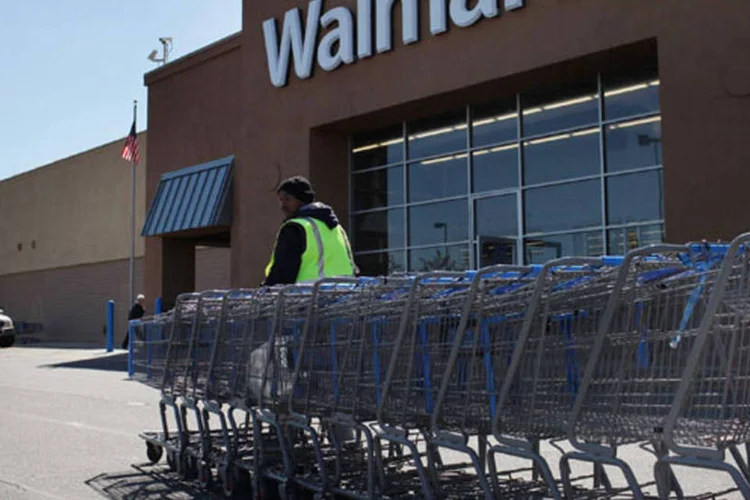 
	Walmart: varejista anuncia cerca de 300 demiss&otilde;es na rede brasileira. Os cortes fazem parte do processo de reestrutura&ccedil;&atilde;o da empresa no pa&iacute;s
 (Getty Images)