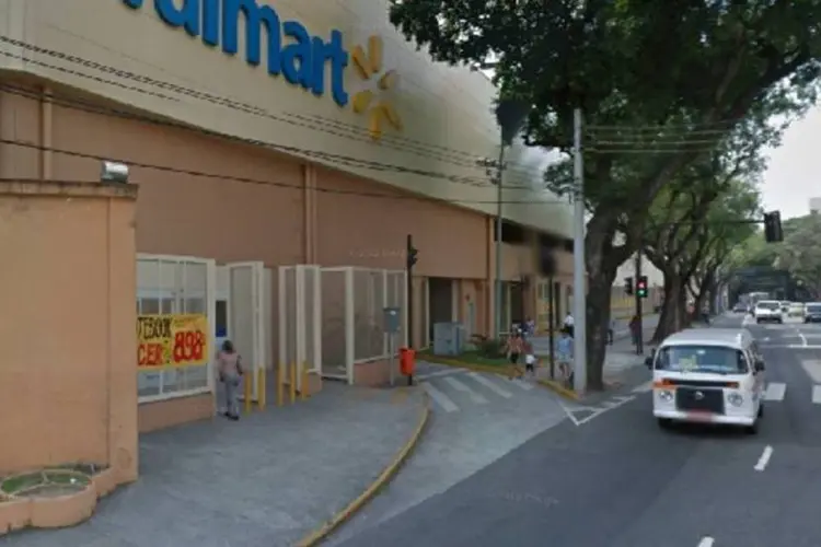 
	Walmart: 300 funcion&aacute;rios no Brasil foram demitidos em 2013
 (Reprodução/Street View)