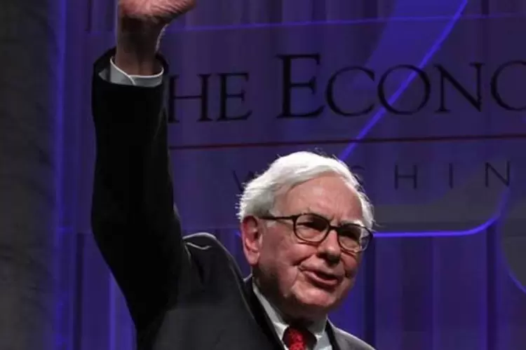 
	Warren Buffett: megainvestidor americano faturou 37 milh&otilde;es de d&oacute;lares por hora em 2013
 (Alex Wong / Getty Images)