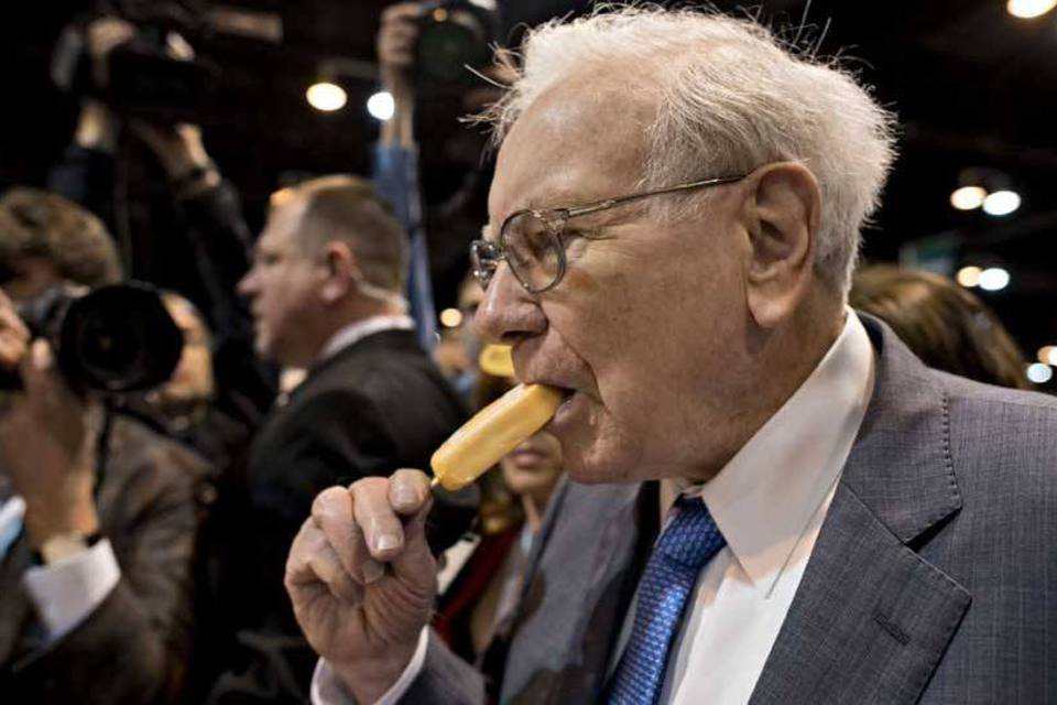 Almoço com Warren Buffett é leiloado por US$ 3,4 mi no eBay