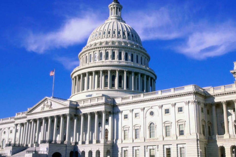 Congresso dos EUA aprova prorrogação de cortes de impostos